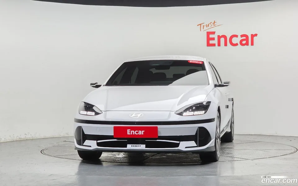 Hyundai Ioniq 6 2023 — thumbnail 3