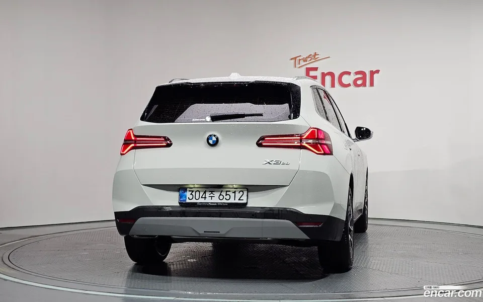 BMW X3 xDrive 20 2025 — thumbnail 4