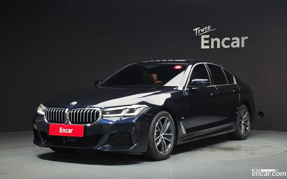 BMW 5 Series 520i M 2022 — thumbnail 3