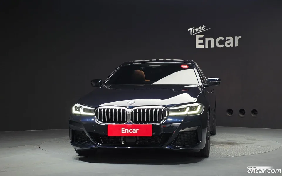BMW 5 Series 520i M 2022 — photo 1, buy with delivery to Moscow