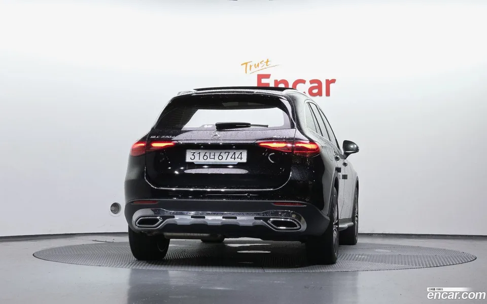 Mercedes-Benz GLC-Class GLC220 d 4MATIC 2023 — thumbnail 4