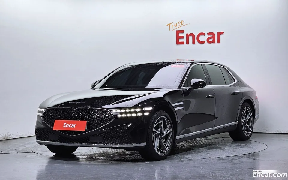 Genesis G90 3.5 AWD 2022 — photo 1, buy with delivery to Moscow