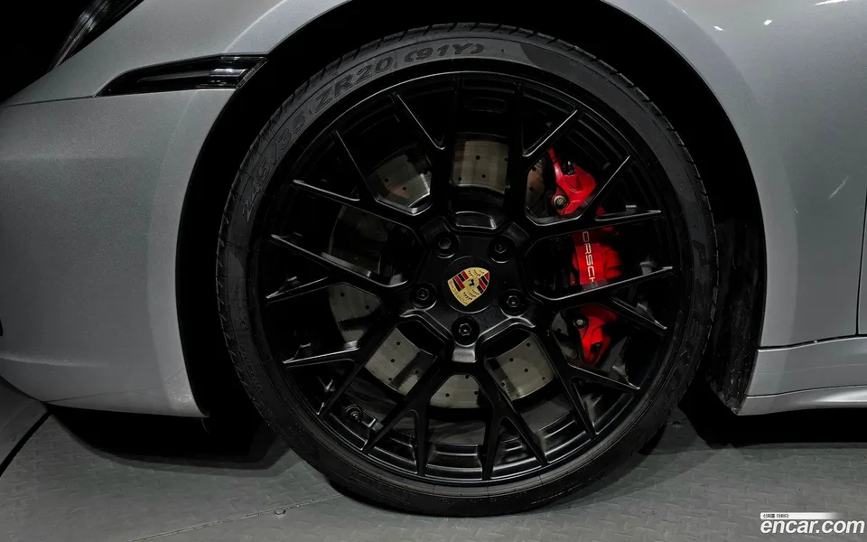 Porsche 911 (992) 4 GTS 2023 — thumbnail 5