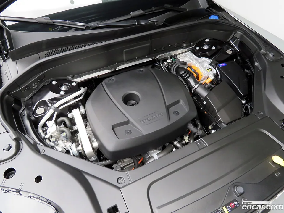Volvo XC90 T8 2026 — thumbnail 2