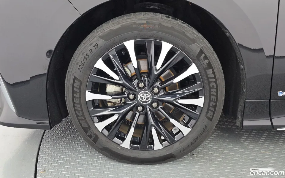 Toyota Alphard 2.5 HEV AWD 2025 — thumbnail 5