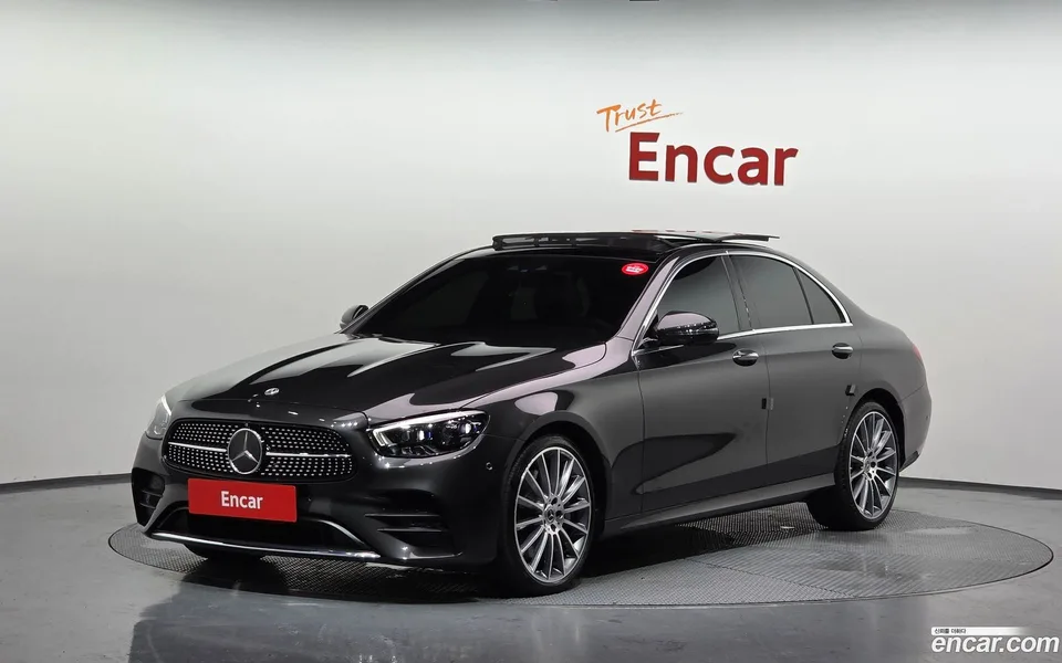 Mercedes-Benz E-Class E350 4MATIC AMG Line 2022 — photo 1, buy with delivery to Moscow