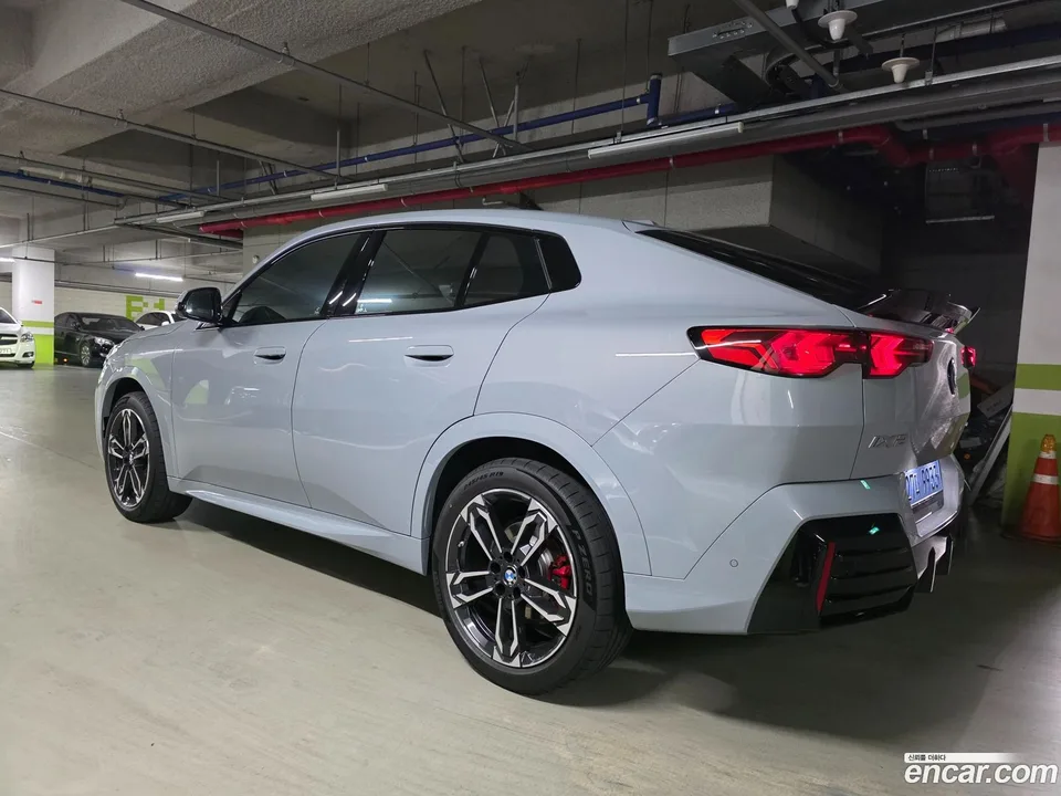 BMW iX2 eDrive 20 M 2026 — thumbnail 4