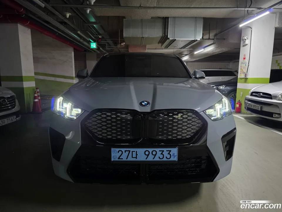 BMW iX2 eDrive 20 M 2026 — photo 1, buy with delivery to Moscow