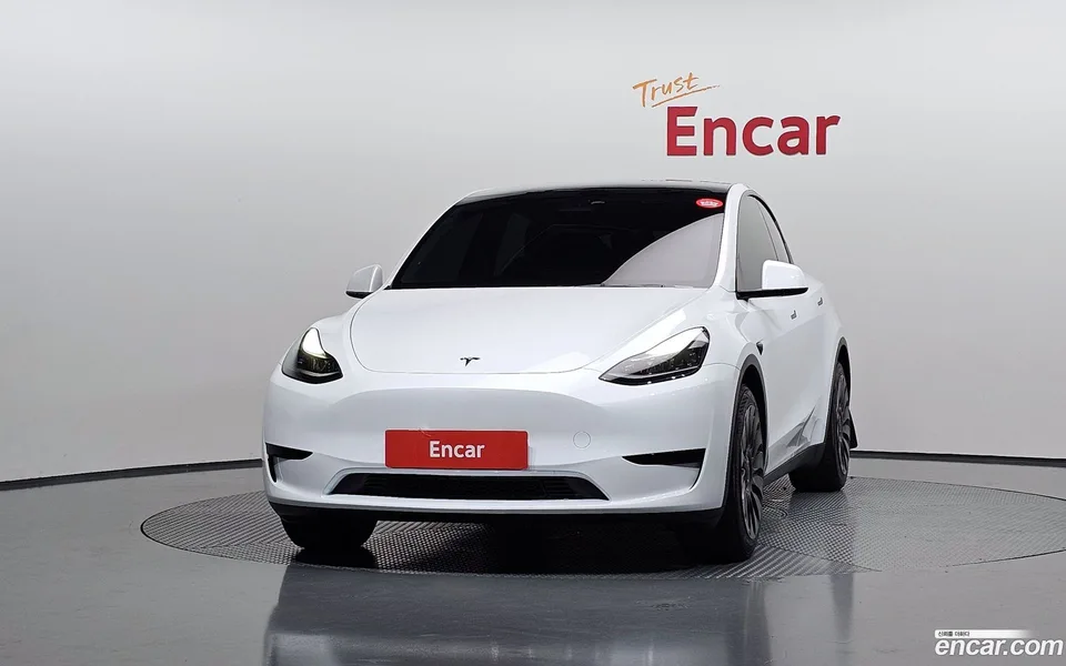 Tesla Model Y RWD 2023 — thumbnail 3