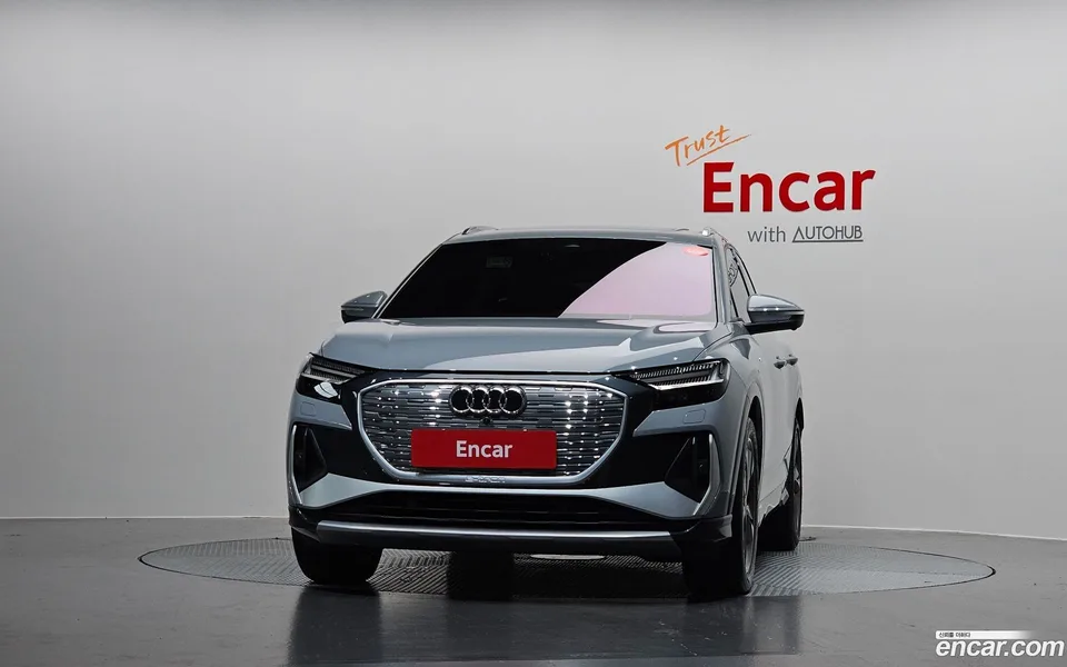 Audi Q4 e-tron 40 2022 — thumbnail 3