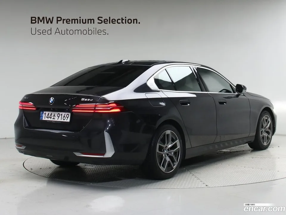 BMW 5 Series 523d 2023 — thumbnail 4