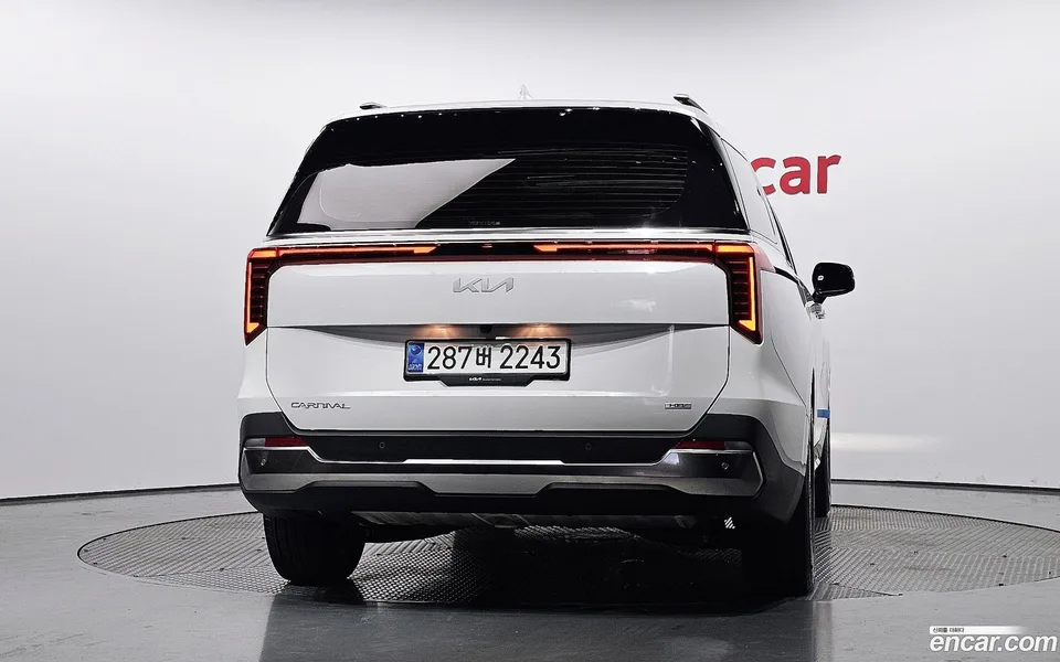 Kia Carnival HEV 9 2025 — thumbnail 4