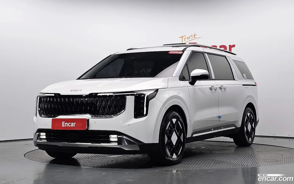 Kia Carnival HEV 9 2025 — photo 1, buy with delivery to Moscow
