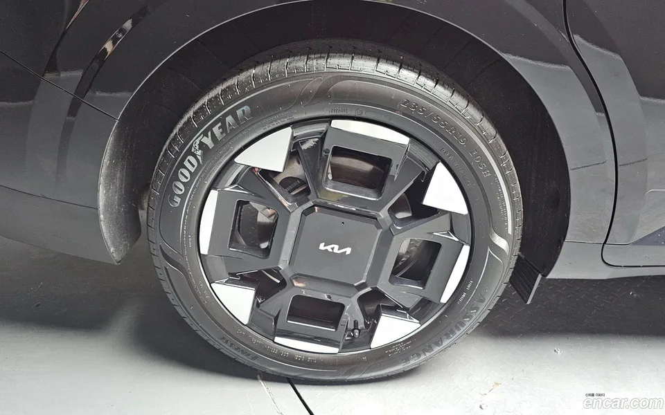 Kia Carnival 7 2025 — thumbnail 2