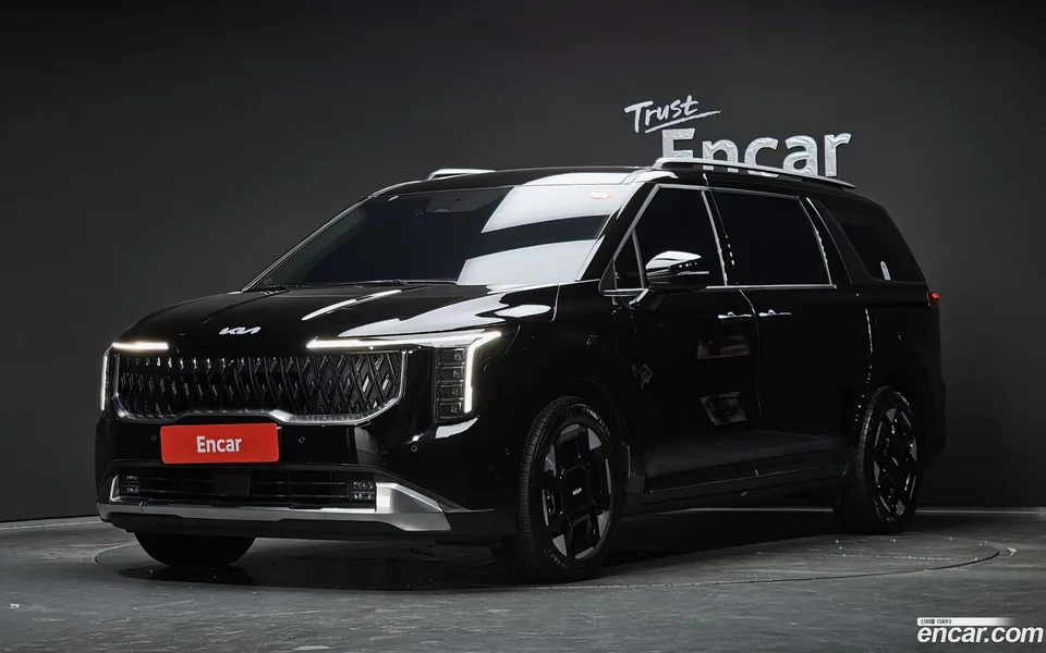 Kia Carnival 7 2025 — photo 1, buy with delivery to Moscow