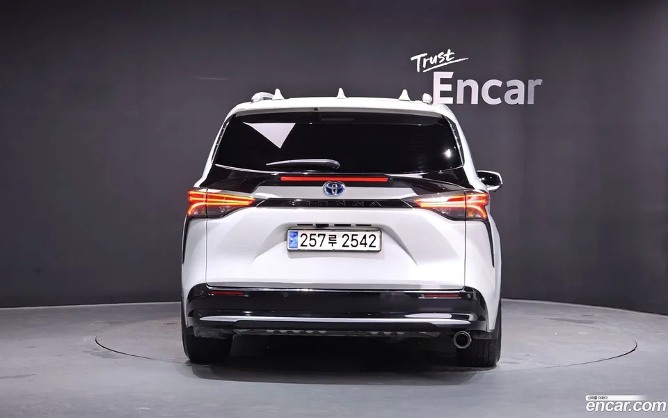 Toyota Sienna 2.5 AWD 2023 — thumbnail 4