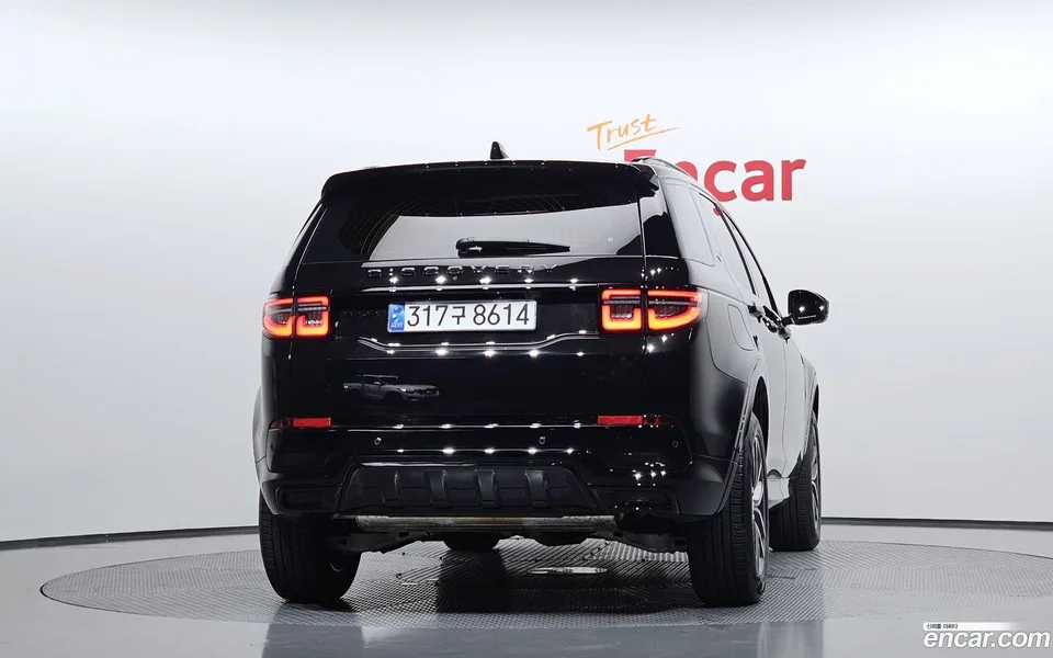 Land Rover Discovery Sport P250 SE 2024 — thumbnail 4
