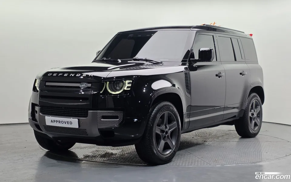 Land Rover Defender 110 P300 X- SE 2025 — photo 1, buy with delivery to Moscow