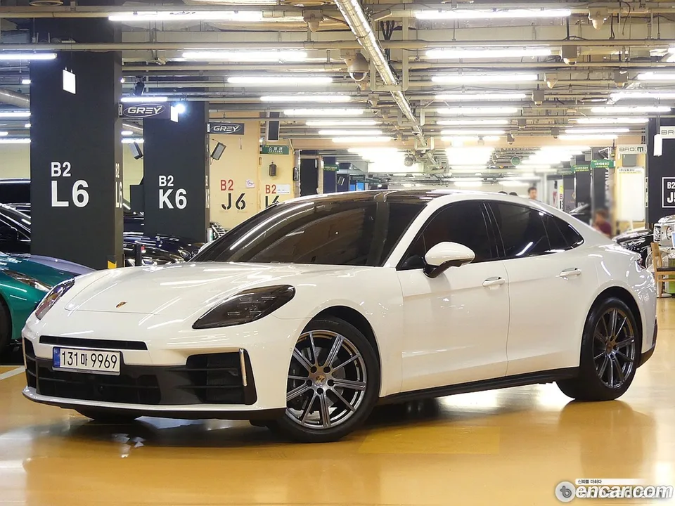 Porsche Panamera (976) 2.9 AWD 2024 — photo 1, buy with delivery to Moscow