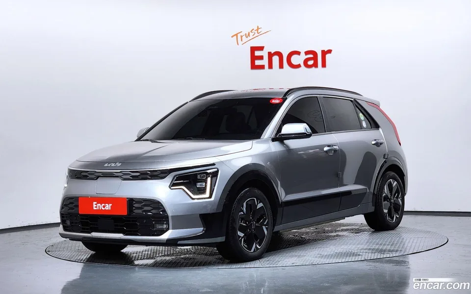 Kia Niro EV 2023 — фото 1, купить с доставкой в Москву