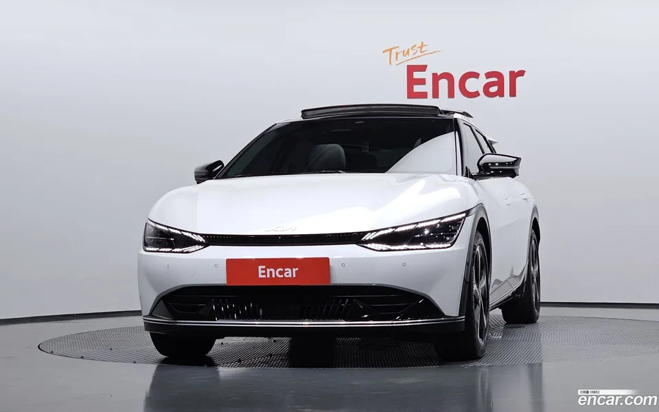 Kia EV6 2023 — thumbnail 3