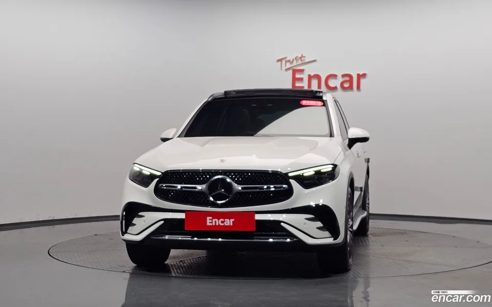 Mercedes-Benz GLC-Class GLC300 4MATIC AMG Line 2024 — thumbnail 3