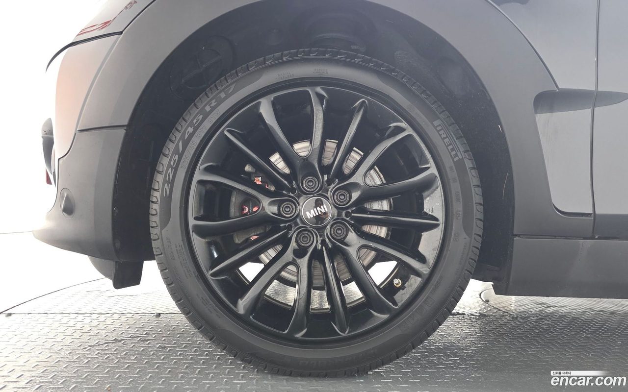 MINI Cooper Clubman 2023 — 5
