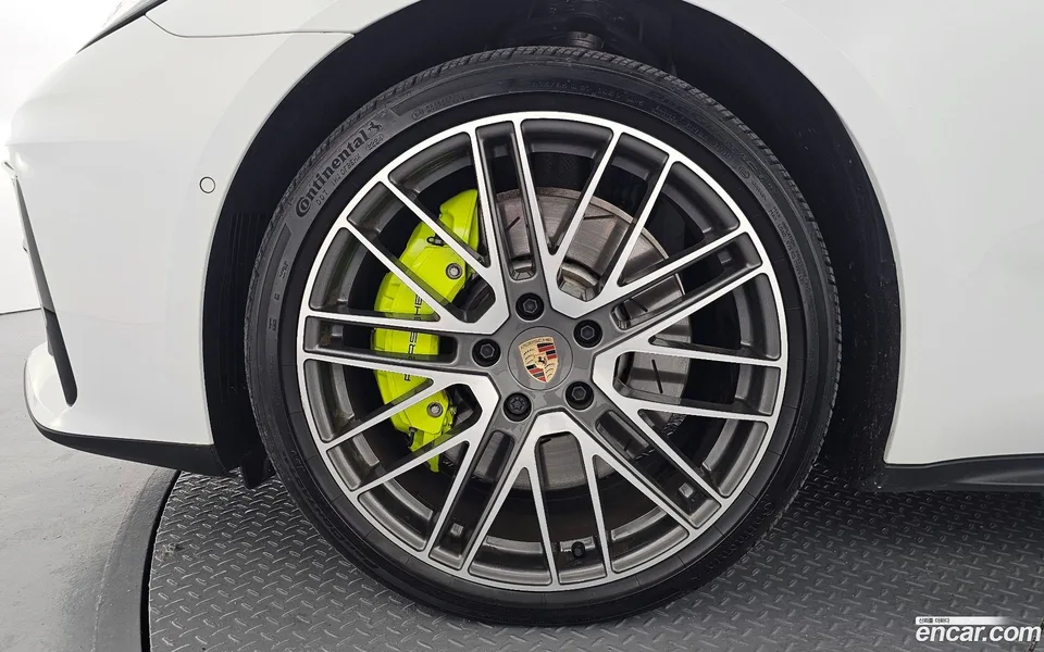 Porsche Panamera (976) 2.9 AWD E- 2025 — thumbnail 2