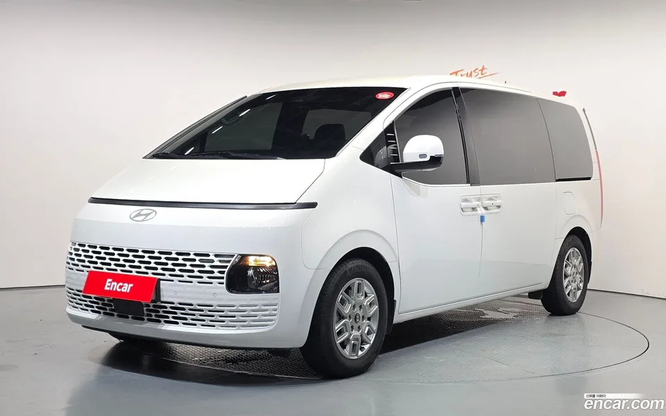 Hyundai Staria 4WD / 2024 — photo 1, buy with delivery to Moscow