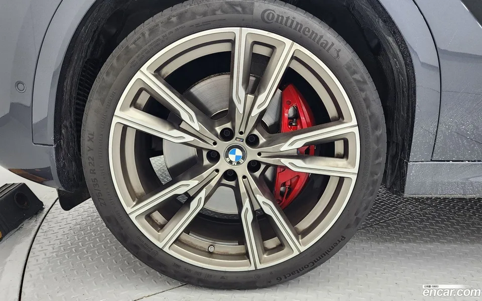BMW X6 M50i 2022 — thumbnail 5