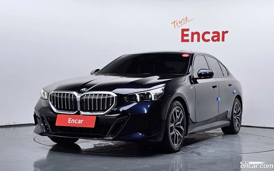 BMW 5 Series 520i M 2025 — photo 1, buy with delivery to Moscow