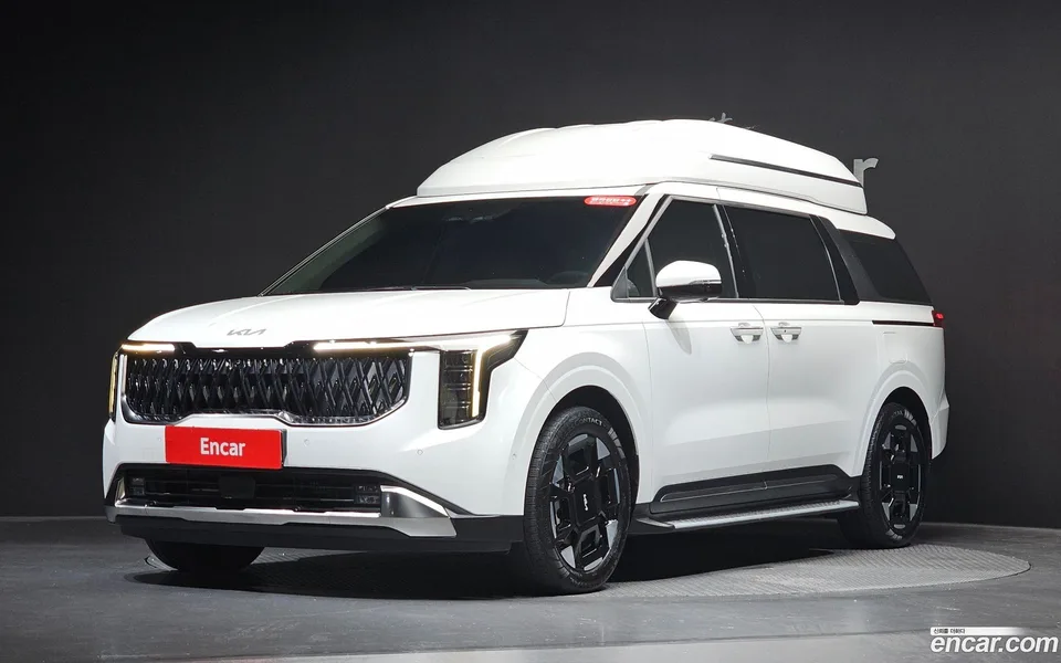 Kia Carnival HEV 9 2025 — photo 1, buy with delivery to Moscow