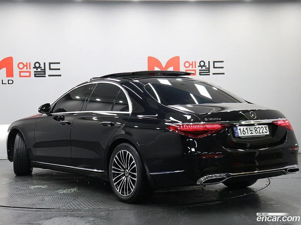 Mercedes-Benz S-Class S350 d 2023 — thumbnail 3