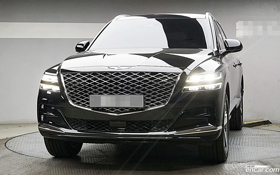 Genesis GV80 2.5T 2WD 2023 — photo 1, buy with delivery to Moscow
