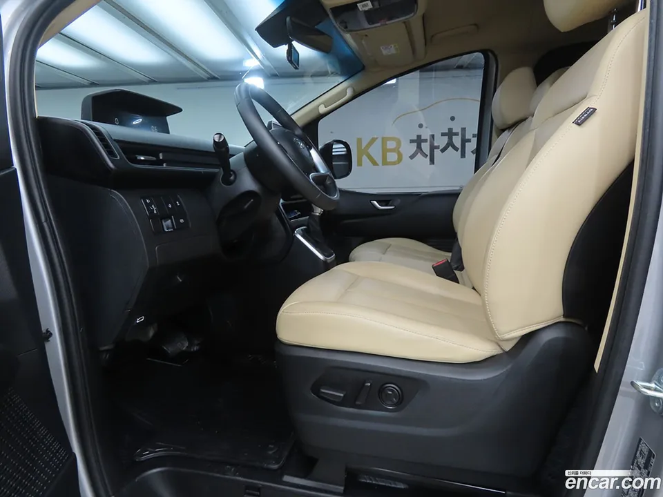 Hyundai Staria 11 2023 — thumbnail 2