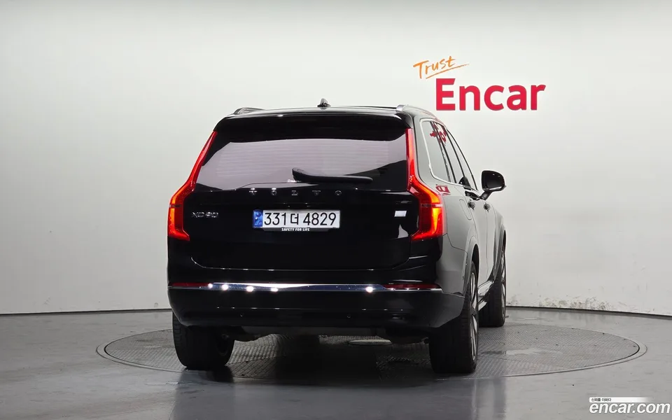 Volvo XC90 T8 2024 — thumbnail 4