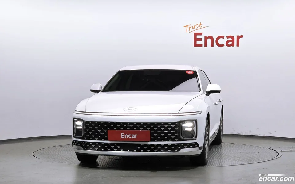 Hyundai Grandeur Hybrid 2023 — thumbnail 3