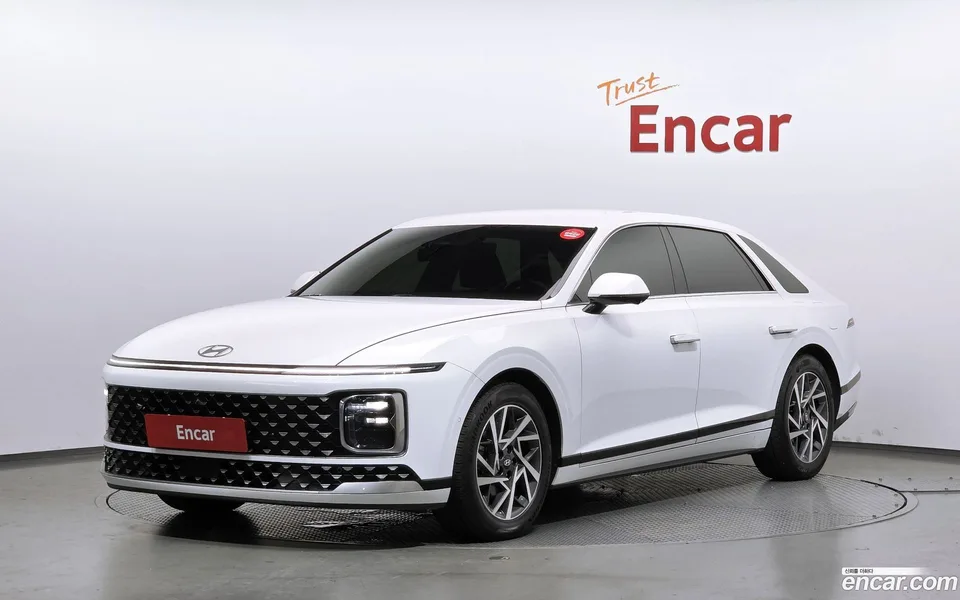 Hyundai Grandeur Hybrid 2023 — photo 1, buy with delivery to Moscow