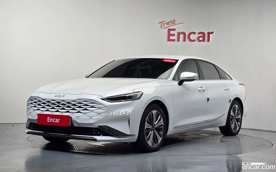 Kia K8 Hybrid 2022 — photo 1, buy with delivery to Moscow
