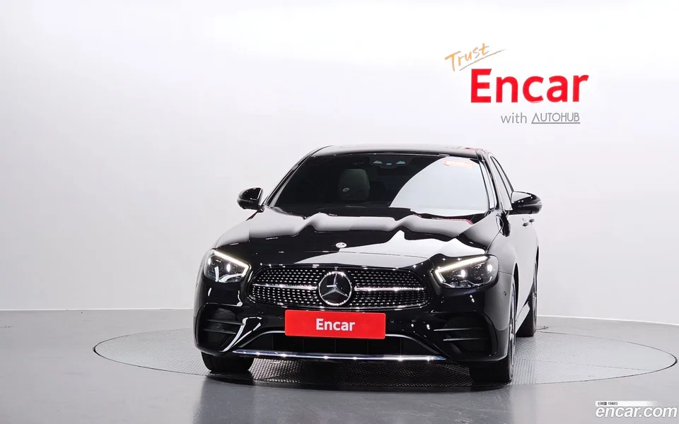 Mercedes-Benz E-Class E250 AMG Line 2023 — thumbnail 3