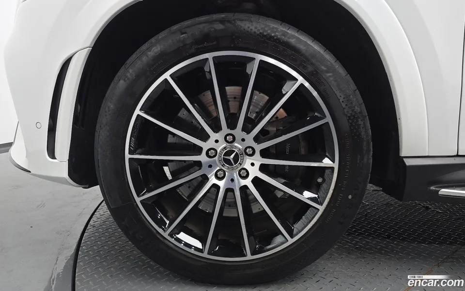 Mercedes-Benz GLE-Class GLE400d 4MATIC 2022 — thumbnail 2