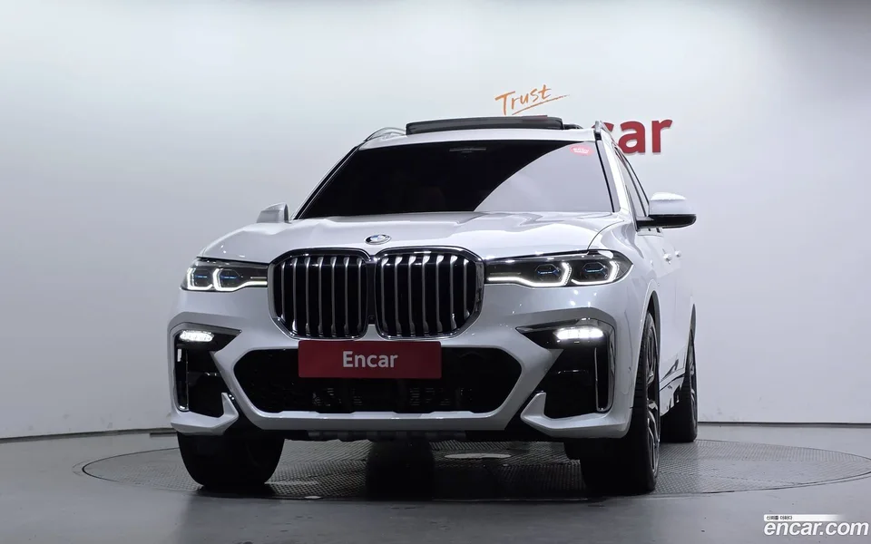 BMW X7 xDrive 40i M 6 2022 — thumbnail 3