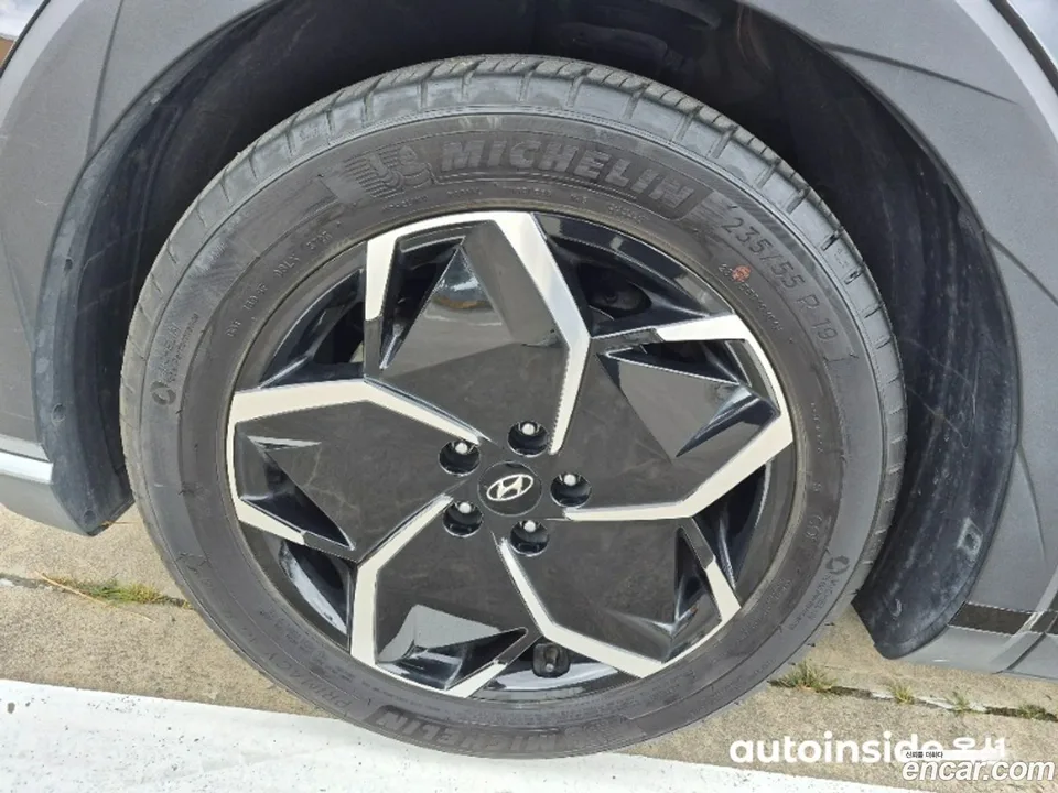 Hyundai Ioniq 5 2024 — thumbnail 2