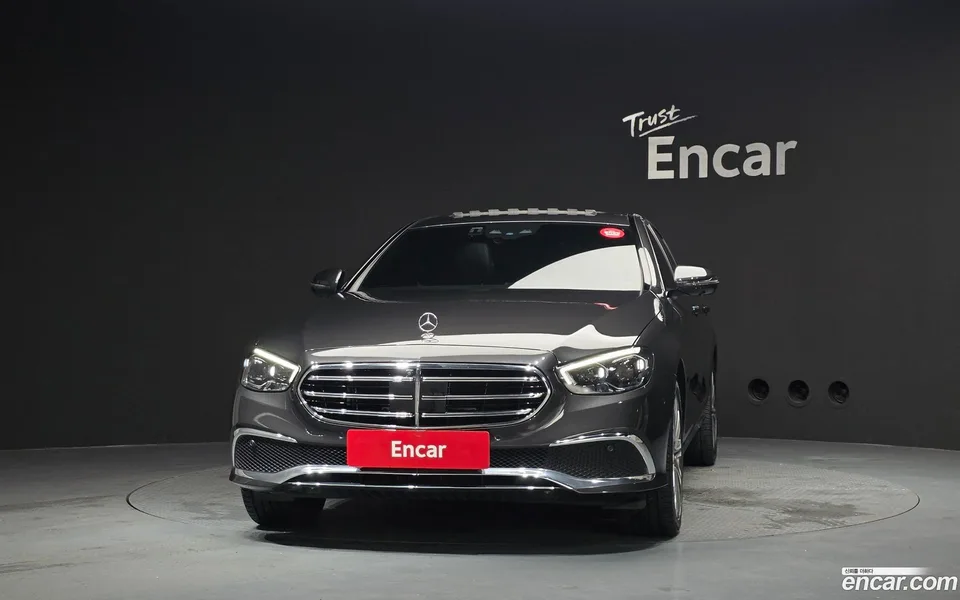 Mercedes-Benz E-Class E350 4MATIC 2022 — thumbnail 3
