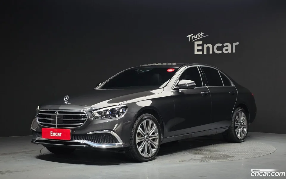 Mercedes-Benz E-Class E350 4MATIC 2022 — photo 1, buy with delivery to Moscow