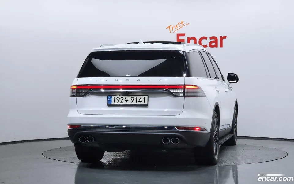 Lincoln Aviator 3.0 AWD 2023 — thumbnail 4