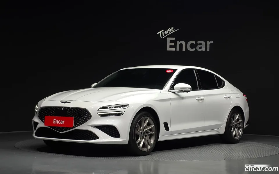 Genesis G70 2.5T 4WD 2023 — фото 1, купить с доставкой в Москву