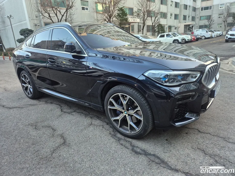 BMW X6 xDrive40i M 2023 — thumbnail 2