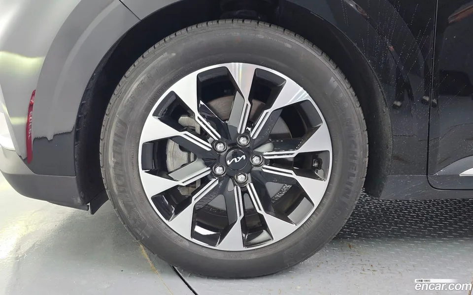 Kia Carnival 9 2022 — thumbnail 5