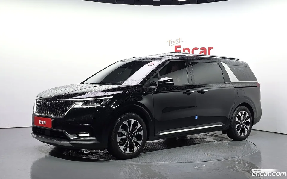 Kia Carnival 9 2022 — photo 1, buy with delivery to Moscow